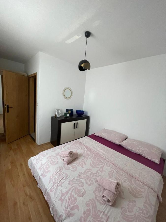 First Choice Apartment Нерезине Екстериор снимка