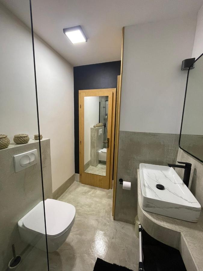 First Choice Apartment Нерезине Екстериор снимка