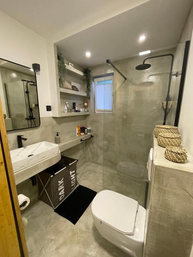 First Choice Apartment Нерезине Екстериор снимка